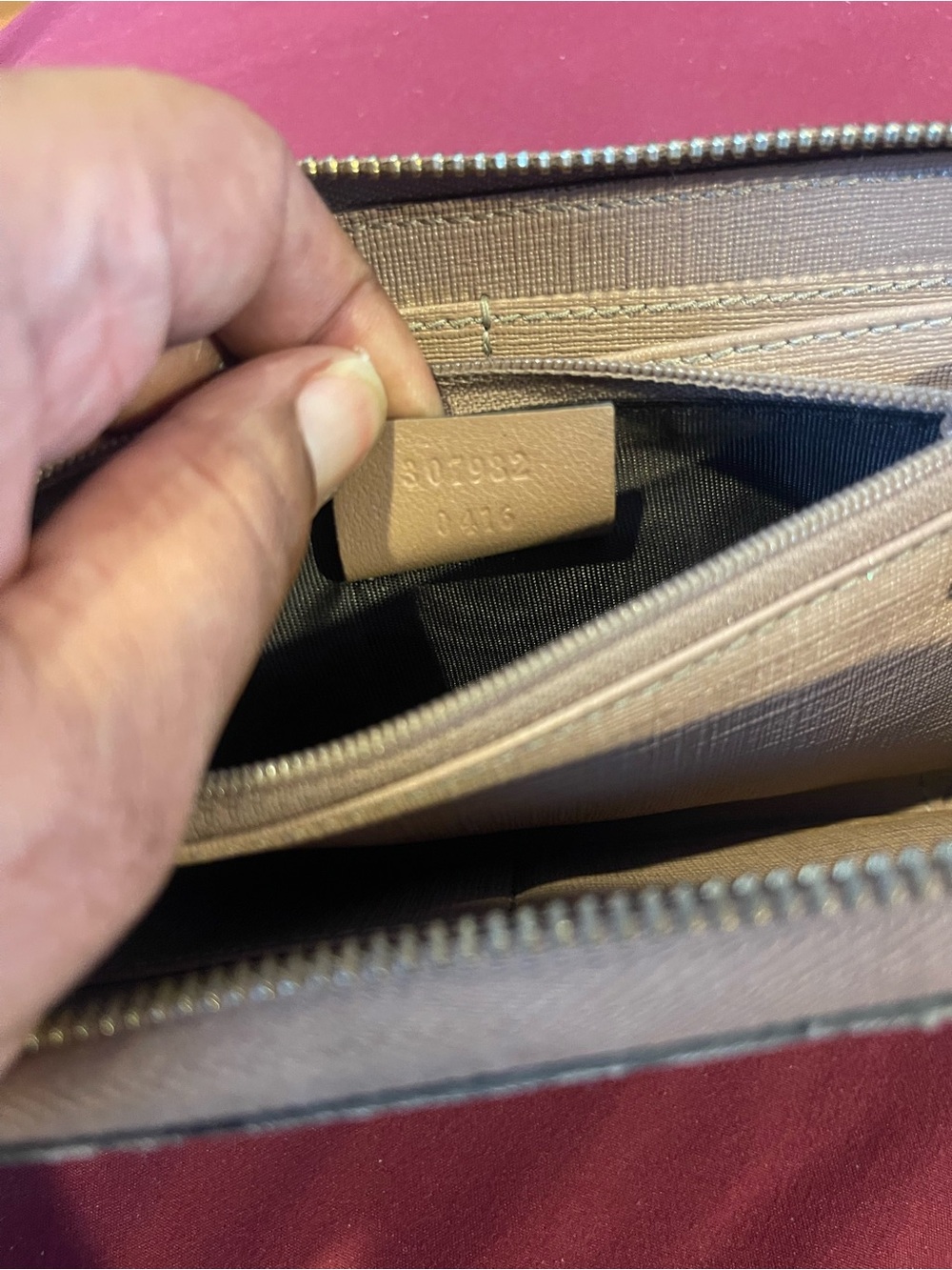 Gucci Beige GG Zip-Around Wallet with Gold Charm - Picture 14 of 15